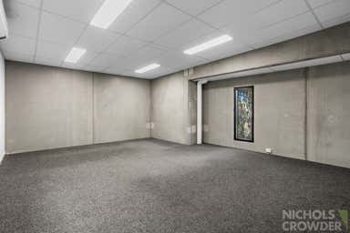 1/16 Carbine Way Mornington VIC 3931 - Image 3