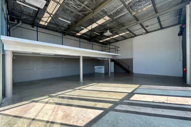 1/11 Hutchinson Street Burleigh Heads QLD 4220 - Image 3