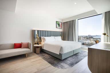Holiday Inn & Suites Geelong, 40 Ryrie Street Geelong VIC 3220 - Image 4