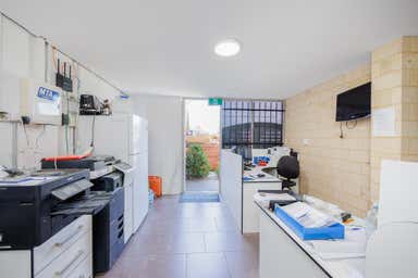 4/11 Comserv Loop Ellenbrook WA 6069 - Image 4