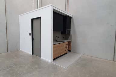 8/210 Boundary Road Braeside VIC 3195 - Image 4