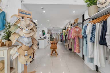 5/5 Hastings Street Noosa Heads QLD 4567 - Image 3