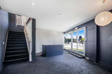 1/172 Bennetts Road Norman Park QLD 4170 - Image 3