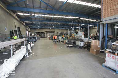 10 Pat Devlin Close Chipping Norton NSW 2170 - Image 4