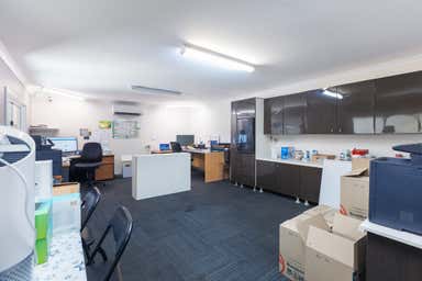 4/10 Beneficial Way Wangara WA 6065 - Image 4