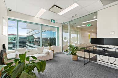 512/12 CENTURY CIRCUIT Norwest NSW 2153 - Image 3