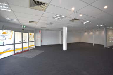 1-2/324 Griffith Road Lavington NSW 2641 - Image 4