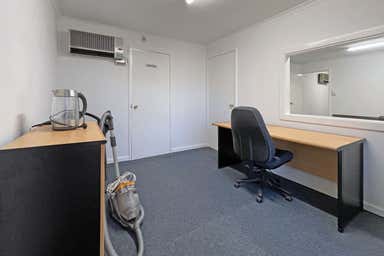 Unit 3, 52 Clavering Road Bayswater WA 6053 - Image 4