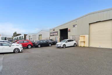 1/17 Hanson Street Maddington WA 6109 - Image 4