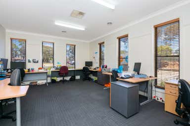 1/10 Merino Court East Bendigo VIC 3550 - Image 4