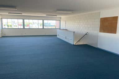 3/215 Brisbane Road Biggera Waters QLD 4216 - Image 4