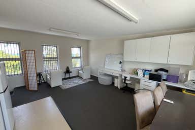 1/73 Redcliffe Parade Redcliffe QLD 4020 - Image 3