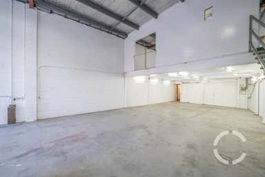 2/88 Logan Road Woolloongabba QLD 4102 - Image 3