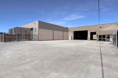 2/21-23 Piper Street Caboolture QLD 4510 - Image 3