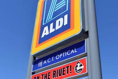 Homeworld Tuggeranong 150 180 Soward Way Greenway Act 2900 Shop Retail Property For Lease Realcommercial