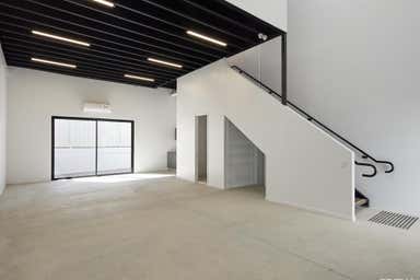 2/3 Rina Court Varsity Lakes QLD 4227 - Image 3