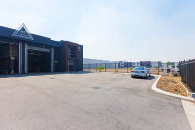 2/12 Radius Loop Bayswater WA 6053 - Image 3