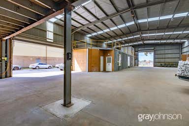 12 Ayton Street Sunshine North VIC 3020 - Image 4