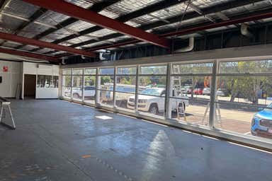 2/2 Newspaper Place Maroochydore QLD 4558 - Image 4