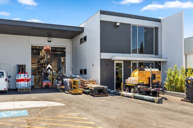 28 Kesters Road Para Hills West SA 5096 - Image 3