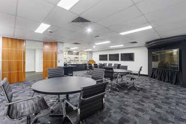 3/42 Cavendish Road Coorparoo QLD 4151 - Image 3