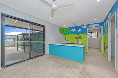 2/251 Ingham Road Garbutt QLD 4814 - Image 2