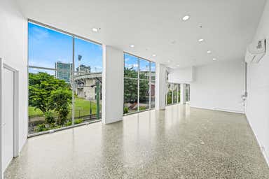 27/95 Linton Street Kangaroo Point QLD 4169 - Image 3