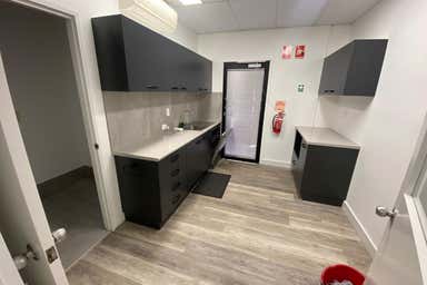 Units 1&2/14 Adelaide Street Manunda QLD 4870 - Image 4