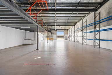 2/1 Hathor Way Bibra Lake WA 6163 - Image 4