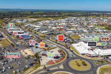 EG Group Woolworths Caltex Australind, 25 Grand Entrance Australind WA 6233 - Image 3