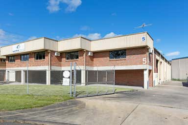 4 & 5 Kellaway Place Wetherill Park NSW 2164 - Image 4