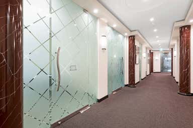 718/1 Queens Road Melbourne VIC 3000 - Image 3
