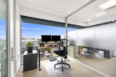 8/110 Surf Coast Highway Torquay VIC 3228 - Image 3