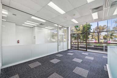 ASHMORE COMMERCIAL CENTRE, 207 Currumburra Road Ashmore QLD 4214 - Image 4