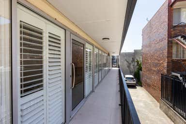 3/5 Park Avenue Burleigh Heads QLD 4220 - Image 3