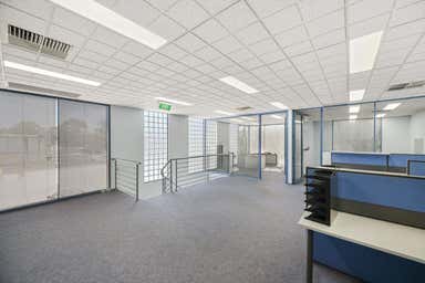 12 Jellico Drive Scoresby VIC 3179 - Image 4