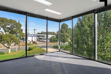 1/2 Garden Road Clayton VIC 3168 - Image 4