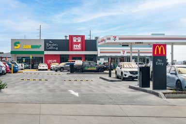 7-Eleven, Red Rooster & Subway, Corporation Avenue Bathurst NSW 2795 - Image 3