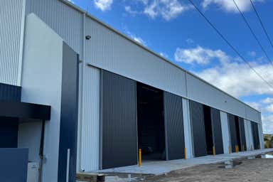 2/460 Bushmead Road Hazelmere WA 6055 - Image 4