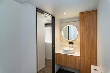 3/3 Alison Street Surfers Paradise QLD 4217 - Image 3