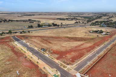 Lots 4,5,6 & 7 Cavern Drive Cobblebank VIC 3338 - Image 4