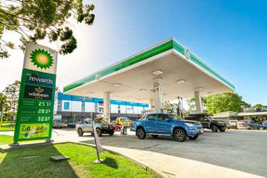 BP Retail Centre, 210, Redland Bay Road, Capalaba, QLD 4157 - Shop ...
