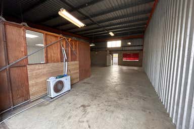 2/76 Andrew Street Wynnum QLD 4178 - Image 2