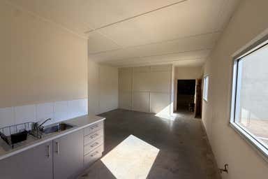 1/29 Loop Road Werribee VIC 3030 - Image 3