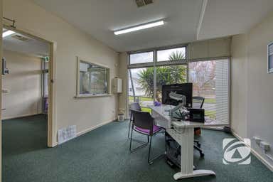 2/4 Stephenson Street Pakenham VIC 3810 - Image 4