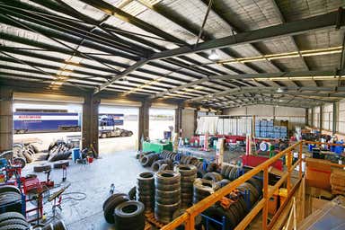 24 Chisholm Crescent Kewdale WA 6105 - Image 4