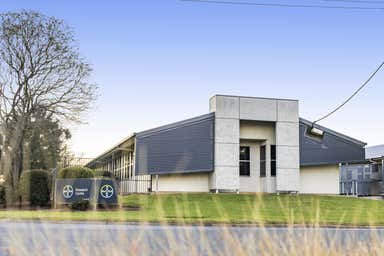 212 McDougall Street Wilsonton QLD 4350 - Image 3