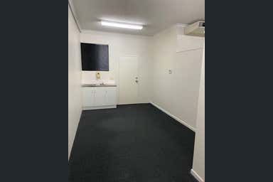 15 Pease Street Manoora QLD 4870 - Image 4