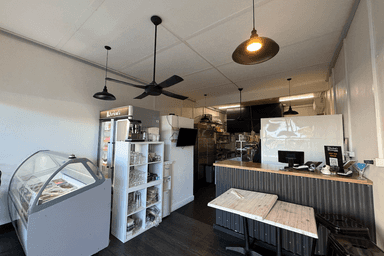 2/110 Sixth Avenue Maroochydore QLD 4558 - Image 4