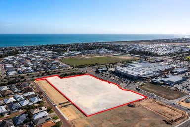 2 Lake Valley Drive Lakelands WA 6180 - Image 4